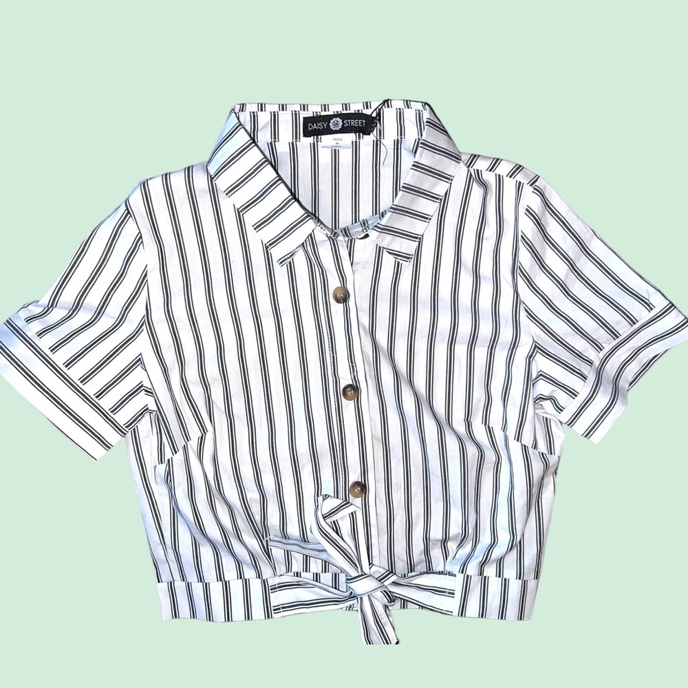 Urban Outfitters Daisy Street White Collared Button-Down Striped Crop Top NWT